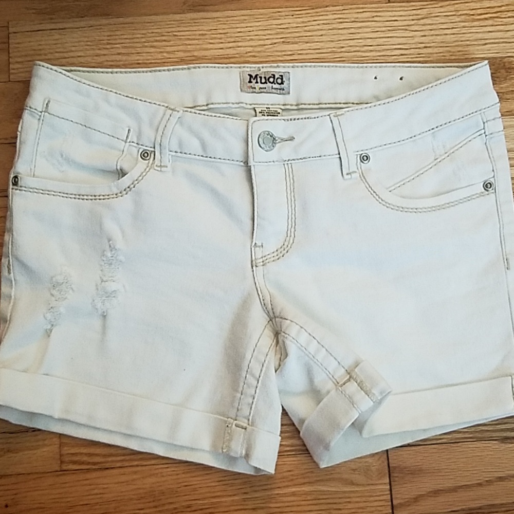 Mudd White Denim Shorts. Size 11(fits like a9)